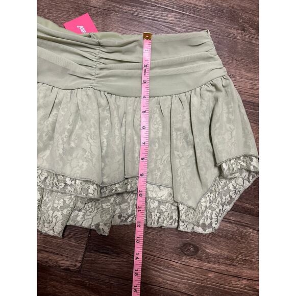NWT Edikted Sage Green Asymmetric Lace Mesh Ruffle Mini Skort Y2K Coquette Small - Picture 10 of 11